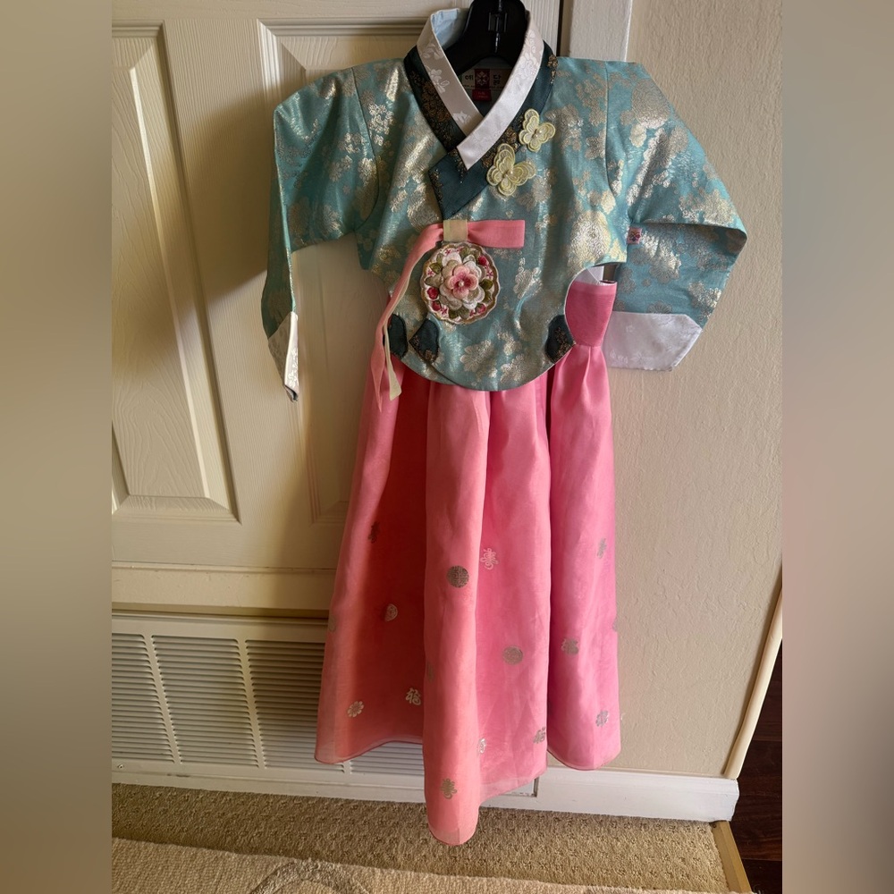 Korean Hanbok (Korean Traditional Dress for girls)